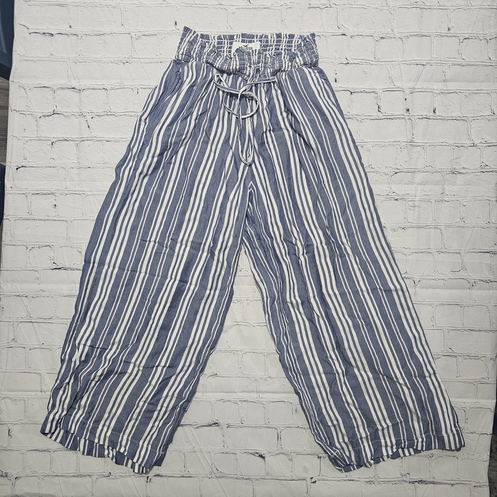 Hollister Striped Ultra High Rise Wide Leg Cropped Pants Size M